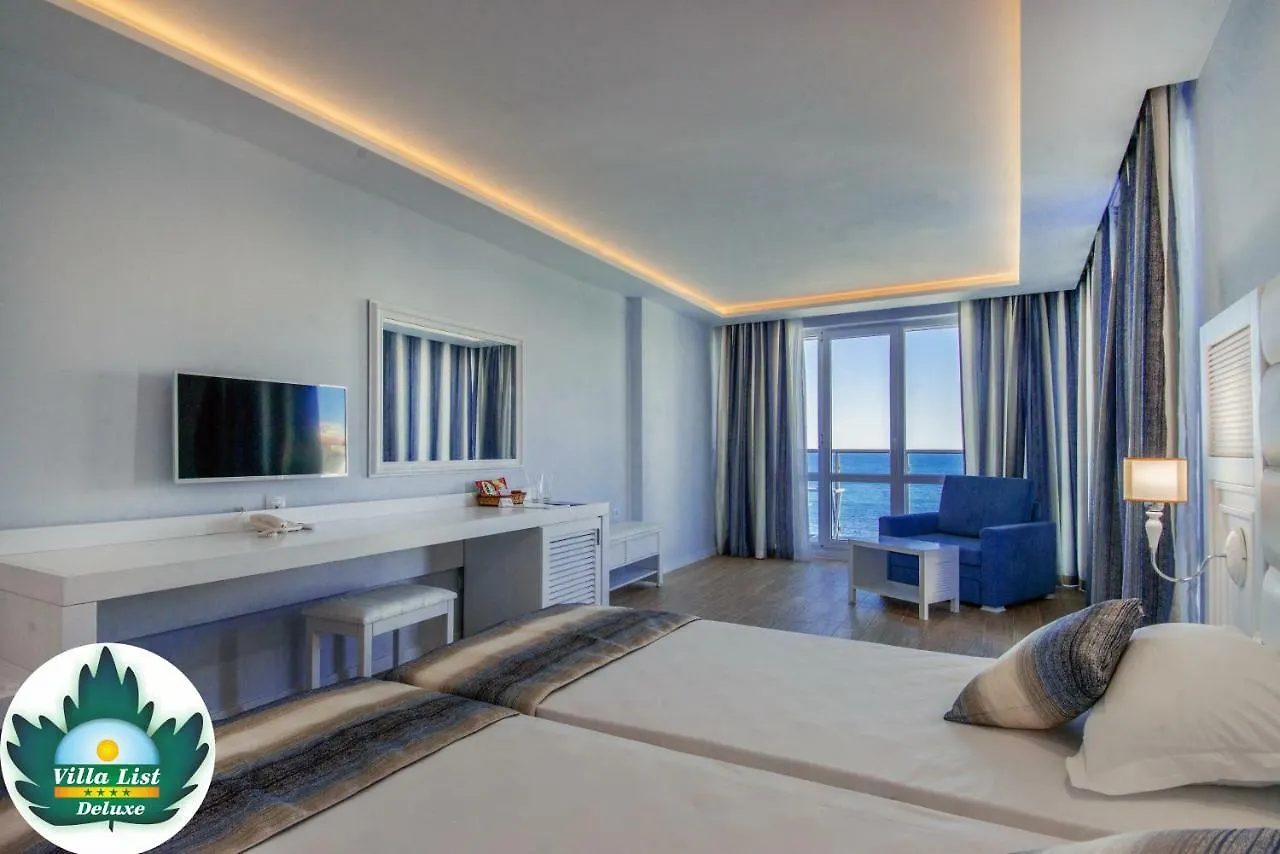 Hotel Villa List Sozopol 4*,